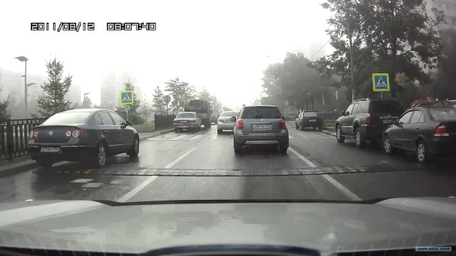 Обиженный учитель на дороге