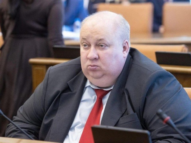 Депутат областной думы уезжает добровольцем в зону СВО