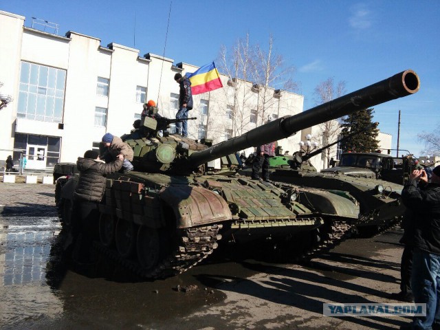 С 23 Февраля!