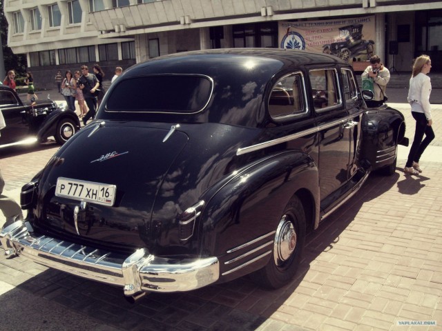 Выставка ретро автомобилей