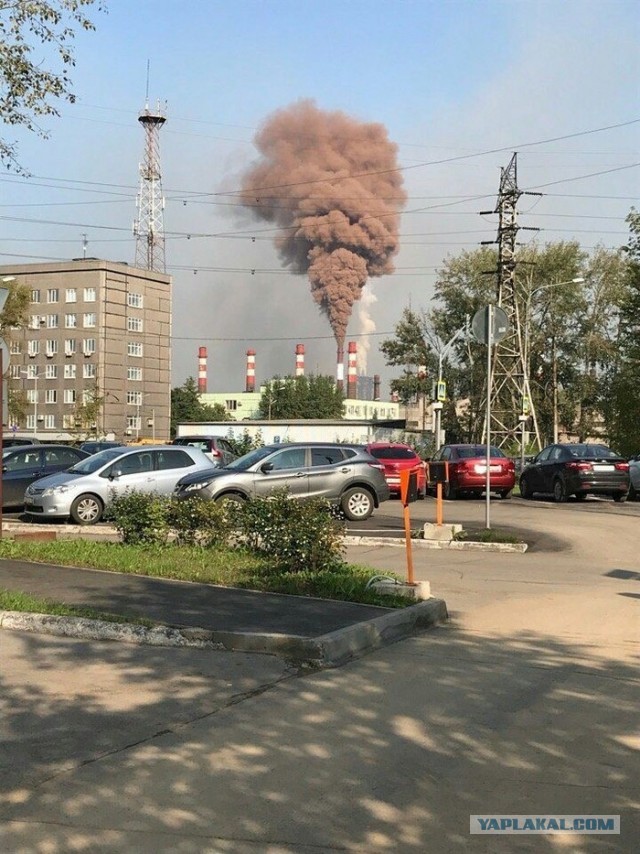 Нет, это не апокалипсис - это кадры сегодняшней грозы в Череповце