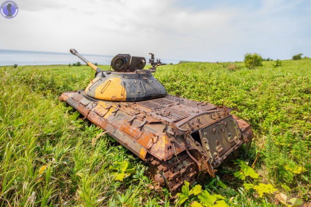 Заброшенные танки ИС-3 на самом южном мысе острова Сахалин: РТОТ "Крильон"