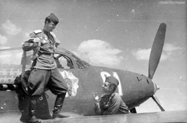 Р-39 Аэрокбра. Американская любимица сталинских соколов. История создания и основные модификации.