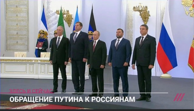 Во время трансляции речи Столтенберга в НАТО режиссёр монтажа "Deutsche Welle" случайно переключил на выступление Путина на Красной площади