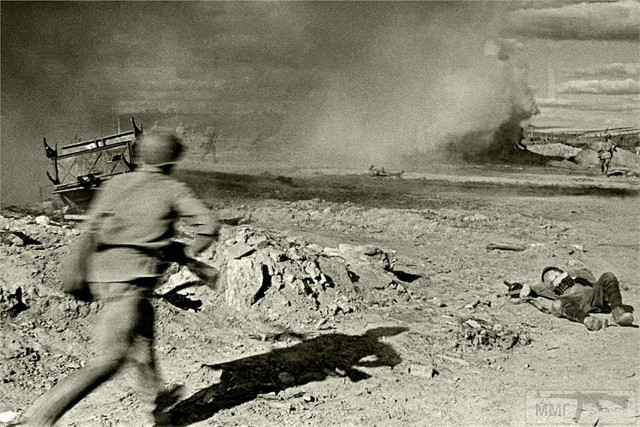 Фотографии связанных с историей Красной и Советской Армии.