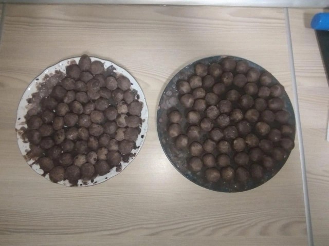 Креативную картошку-наркотик раскладывала семейная пара из Оренбурга