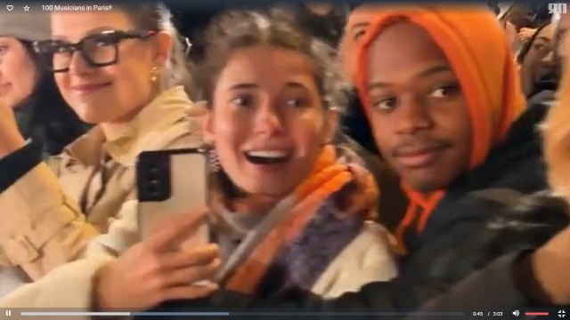 Христиане отмечают Рождество во Франции