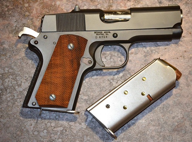 После событий у мечети, решил купить огнестрел.