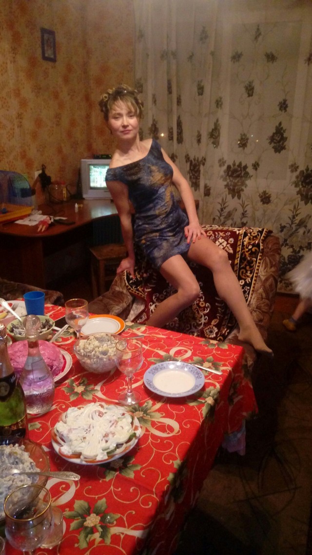 Девки, хорош выкобениватся перед фотиком