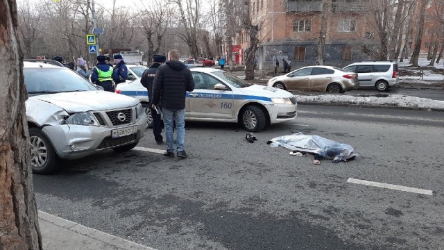 Лихач насмерть сбил женщину в Металлургическом районе Челябинска
