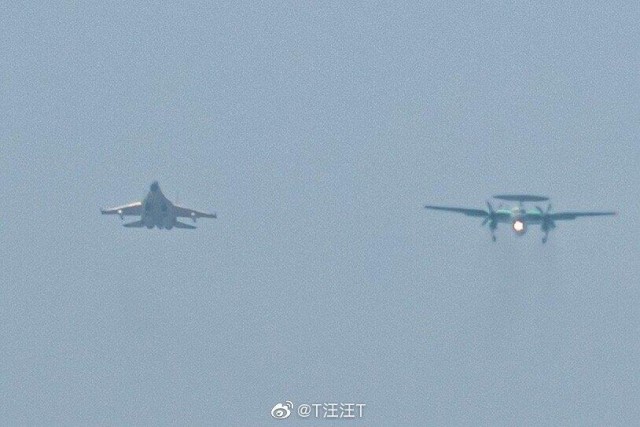 Вывод из эллинга атомного подводного ракетного крейсера «Генералиссимус Суворов»