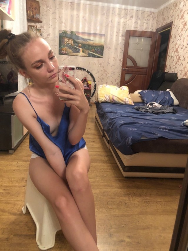 Девушки красавицы и пятница в тему