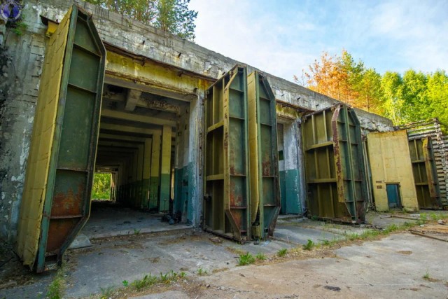 Заброшенная позиция ядерных ракет Р-9А "Долина" 390-го ракетного полка. Масштабы поражают!