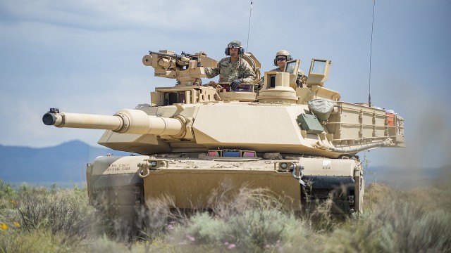 NYT: первые танки Abrams прибыли на Украину