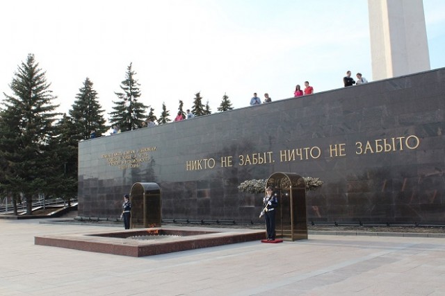 Что вас ждет, если вы помешаете почетному караулу в Кремле выполнять свои обязанности?