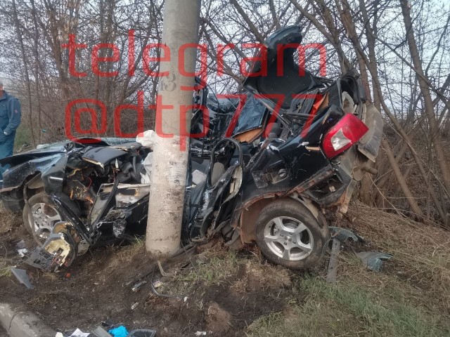 Намотался на столб.