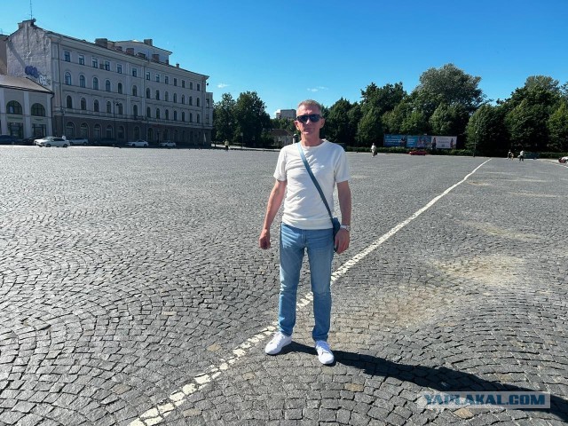 Я примерно также вешу