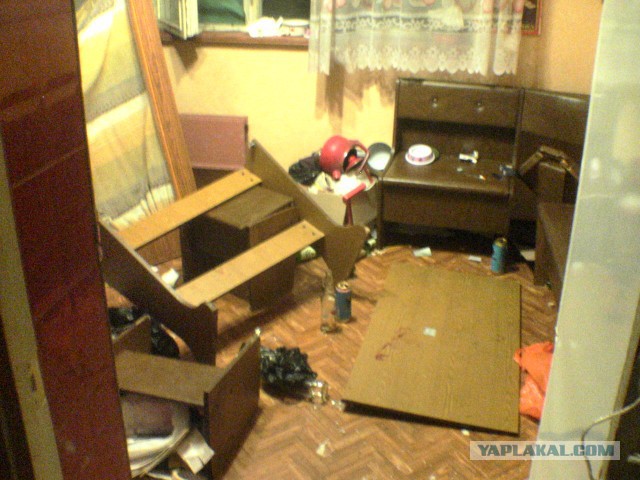Вечеринка на съёмной квартире удалась
