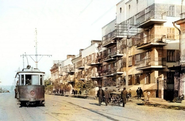 Нейросеть на хаялву раскрашивает фото к 9 мая