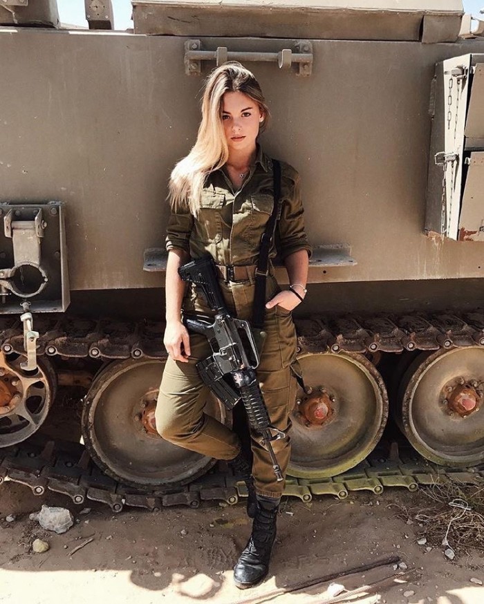 Суд Израиля отклонил иск призывниц, желающих стать танкистками