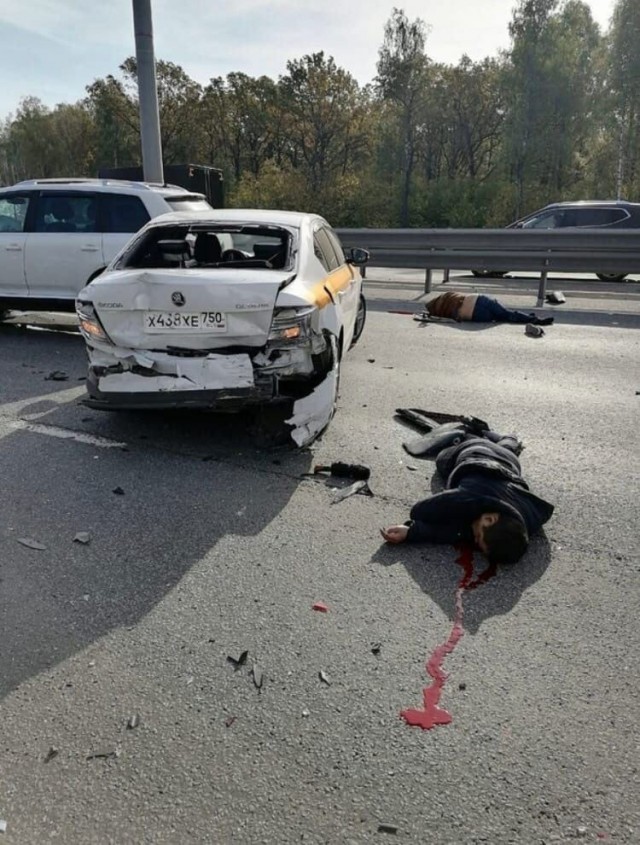 Крайне жестокое ДТП произошло на съезде с Симферопольского шоссе в сторону Подольска.