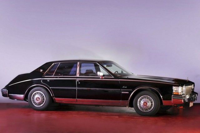 Две самые уродливые машины каждого десятилетия с 1950-х годов