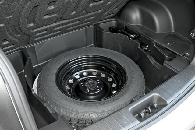 Почему в странах Европы не возят в автомобилях запасные колеса