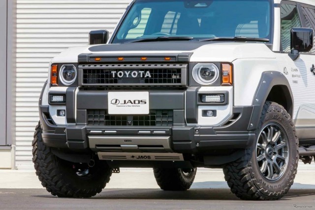 Экстремальный вариант Toyota Land Cruiser Prado вышел в продажу в Японии: в нем можно спать в глуши