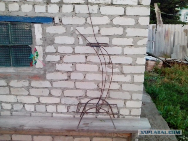 Цветочная стойка