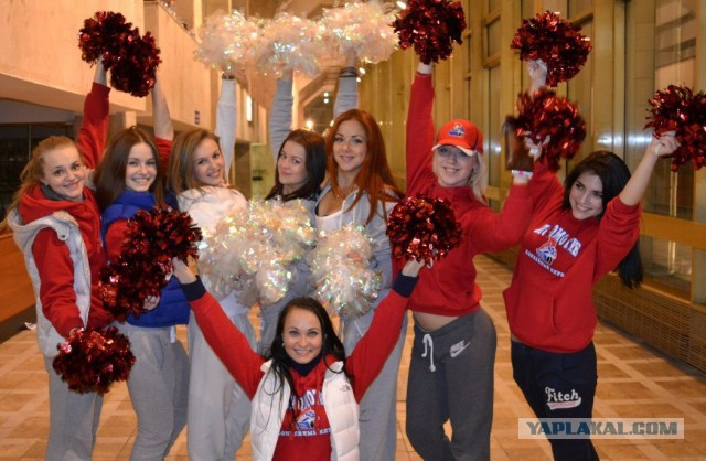 Девушки в КХЛ