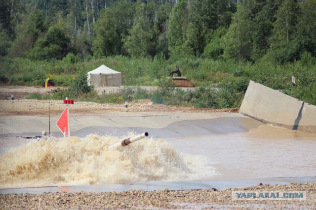Как венесуэльцы танк утопили. Фоторепортаж