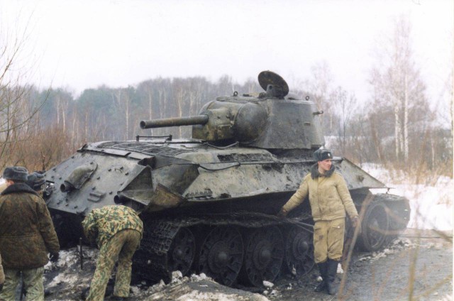 Раскопки огнеметного танка ОТ-34/76