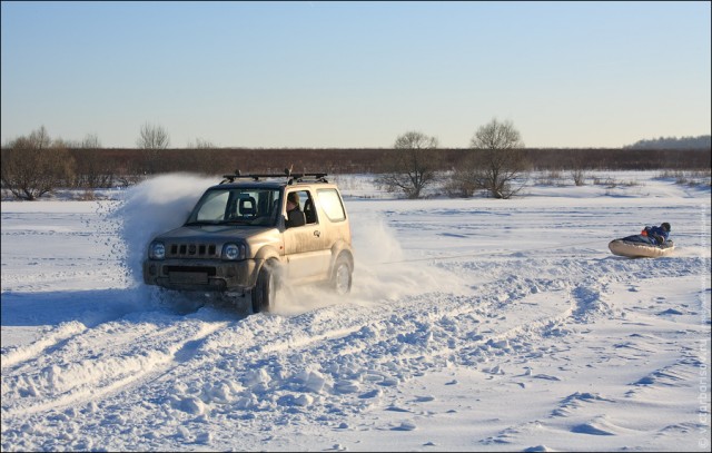 Снежный "заплыв" на байдарке