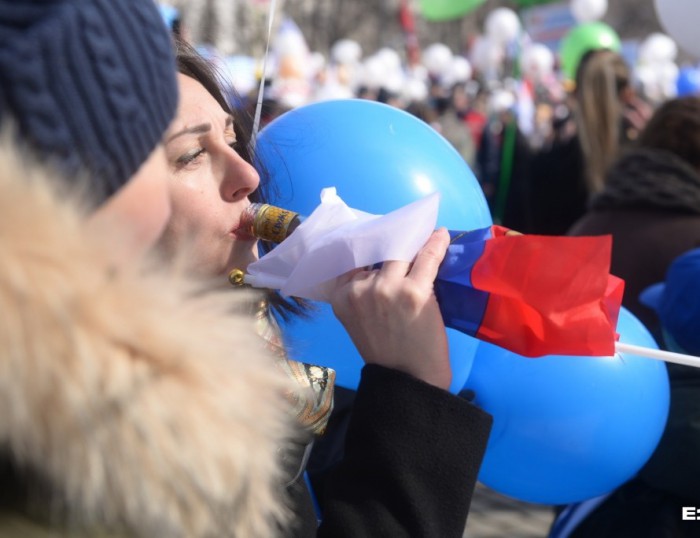 Пиво в бумажном пакете: можно пить или нет?