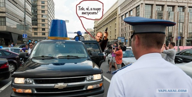 Стэтхэм гуляет по Москве?