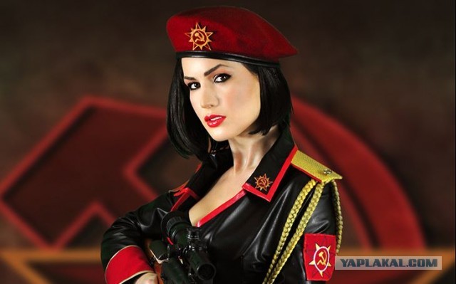 Прекрасная половина человечества (Vol.36) В красном