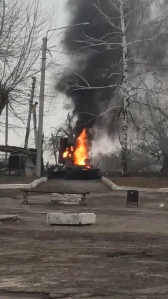 В Северодонецке местные жители просят ВСУ отъехать от жилых домов