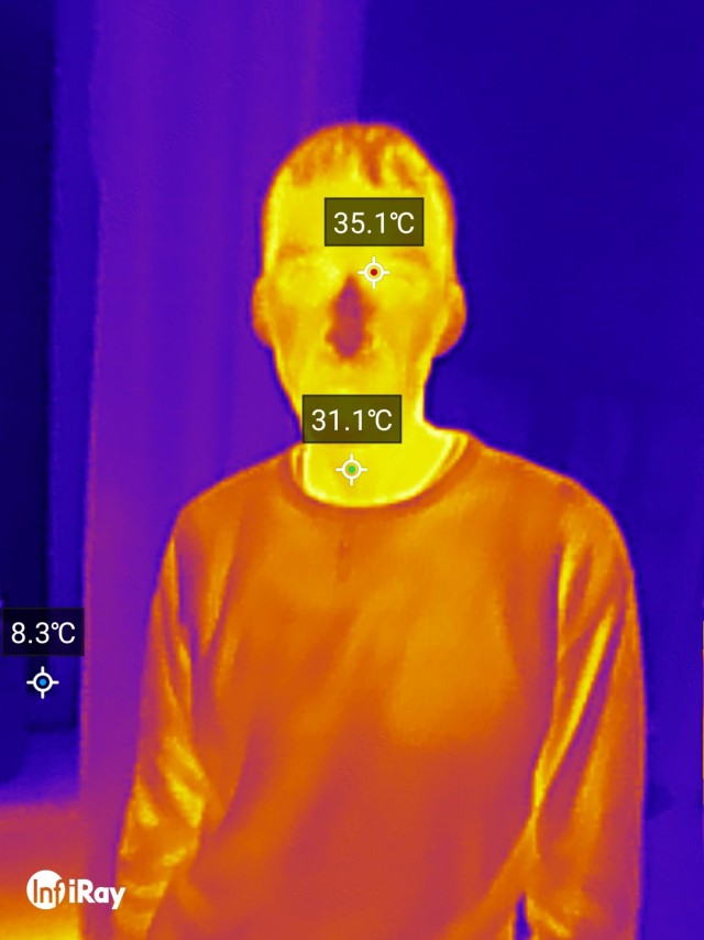 Мальчик 40 годиков купил игрушку