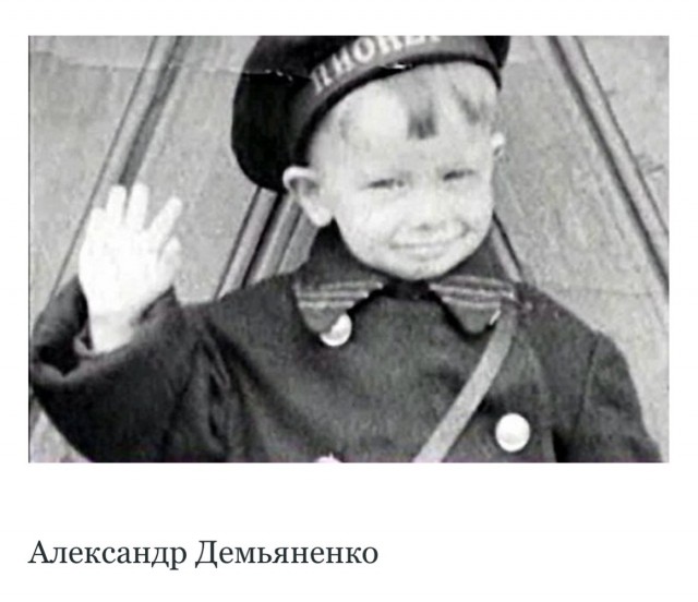 Небольшая фотоподборка известных личностей в детстве и юности