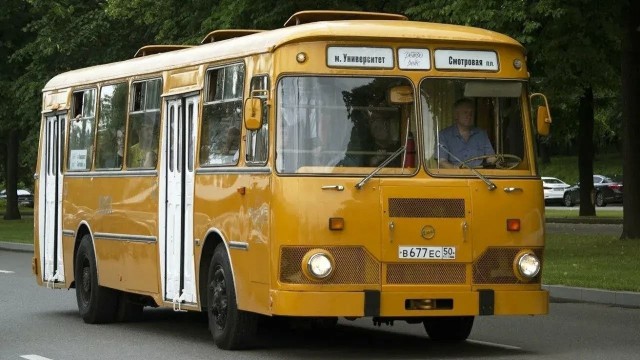 Это знал каждый советский человек, ручка и подножка нужна для…