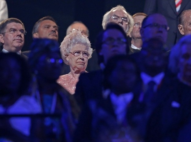 Королева "в восхищении и восторге"!