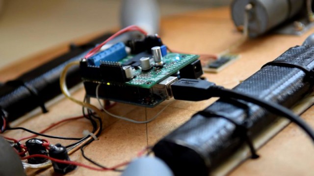 Филиппинский подросток собрал копию робота BB-8 из «Звездных войн»