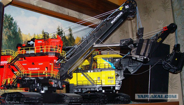 Радиоуправляемая модель карьерного самосвала LIEBHERR T264 Litronic