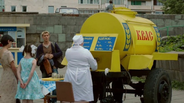Почему в СССР люди пили из общего стакана и это никого не смущало