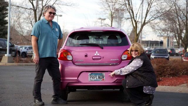 В США семейная пара купила самую дешевую на рынке машину и проехала на ней почти 700 тысяч км