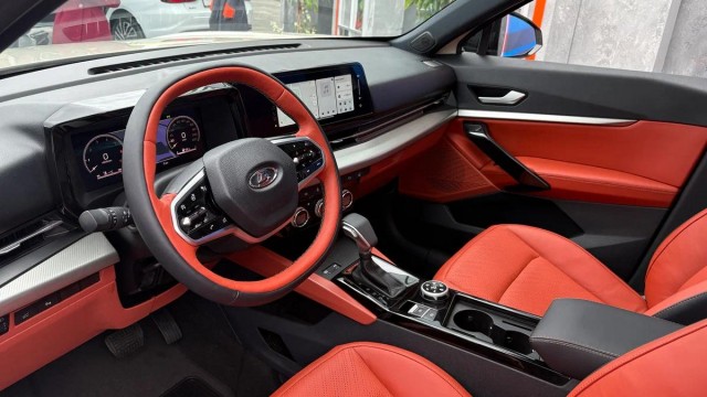 Что говорят о новом кроссовере Lada Azimut зарубежные СМИ