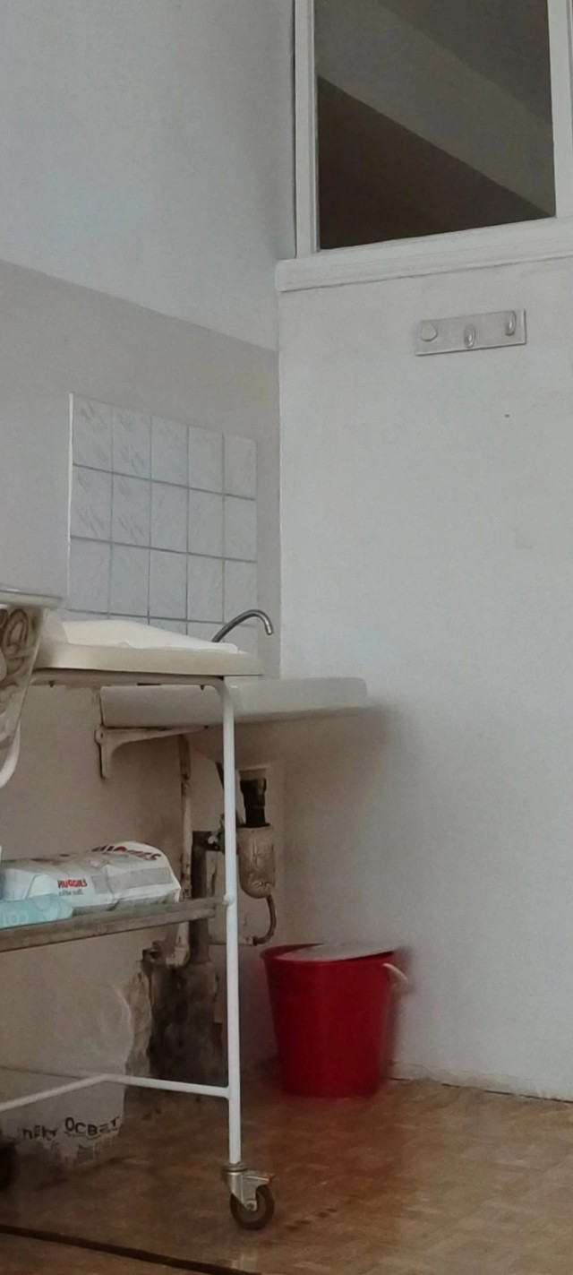 А давайте посмотрим,в каких условиях рожают женщины в провинции. Город Ливны,районный центр Орловской области.