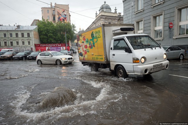 Москву затопило