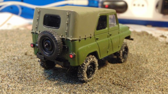 Микро RC модель УАЗ-469 полный привод и дым из глушителя