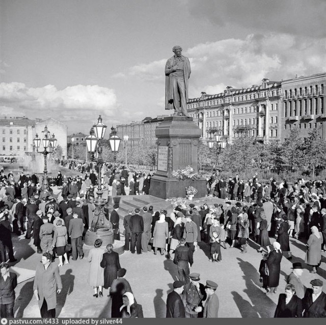 Как в Москве двигали дома